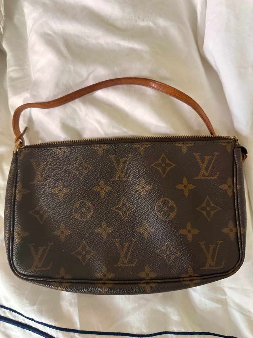 Louis Vuitton Pochette Accessoires Monogram Canvas Vintage Shoulder Bag - Picture 3 of 7